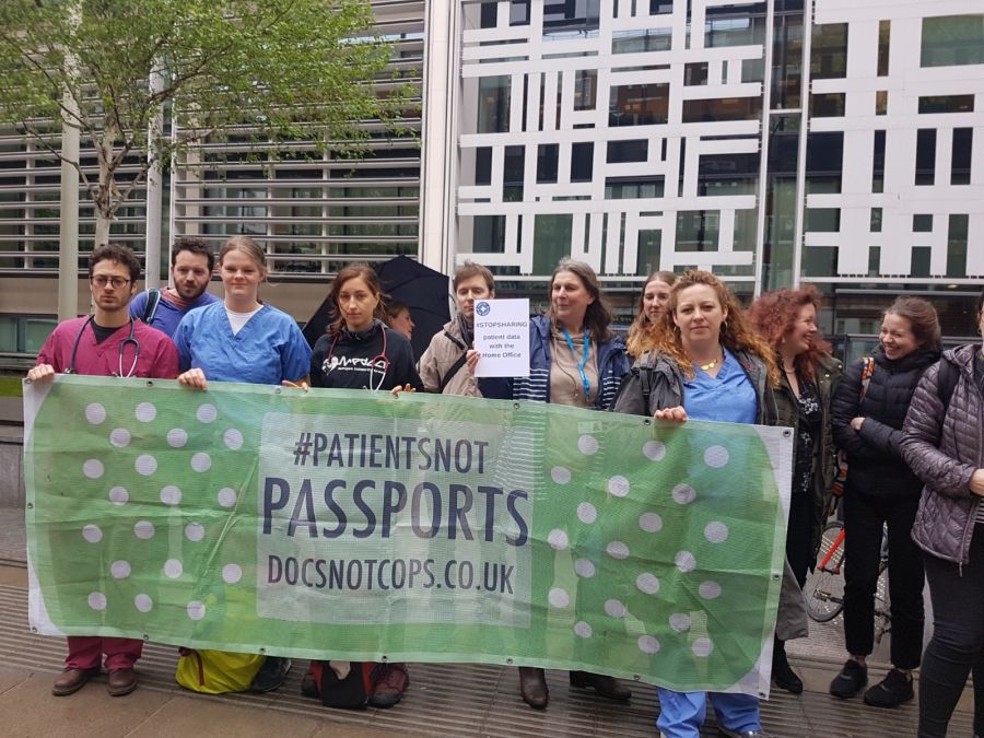 DcLJUW9W0AEZJOU.jpg-large-2